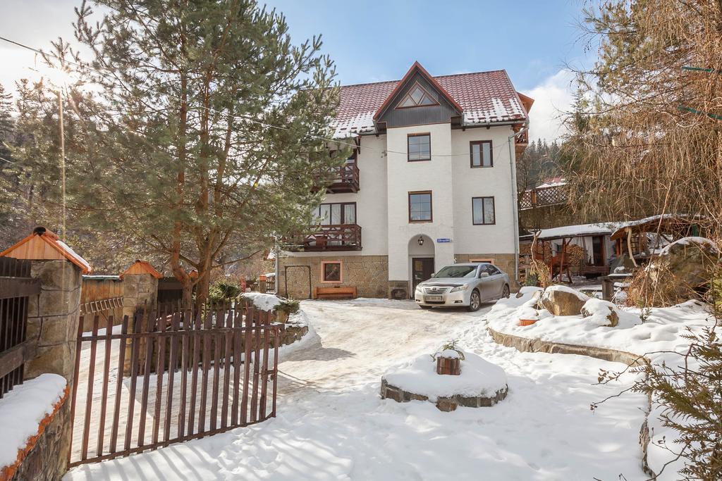 Vatra Hotel Γιαρέμτσε Εξωτερικό φωτογραφία