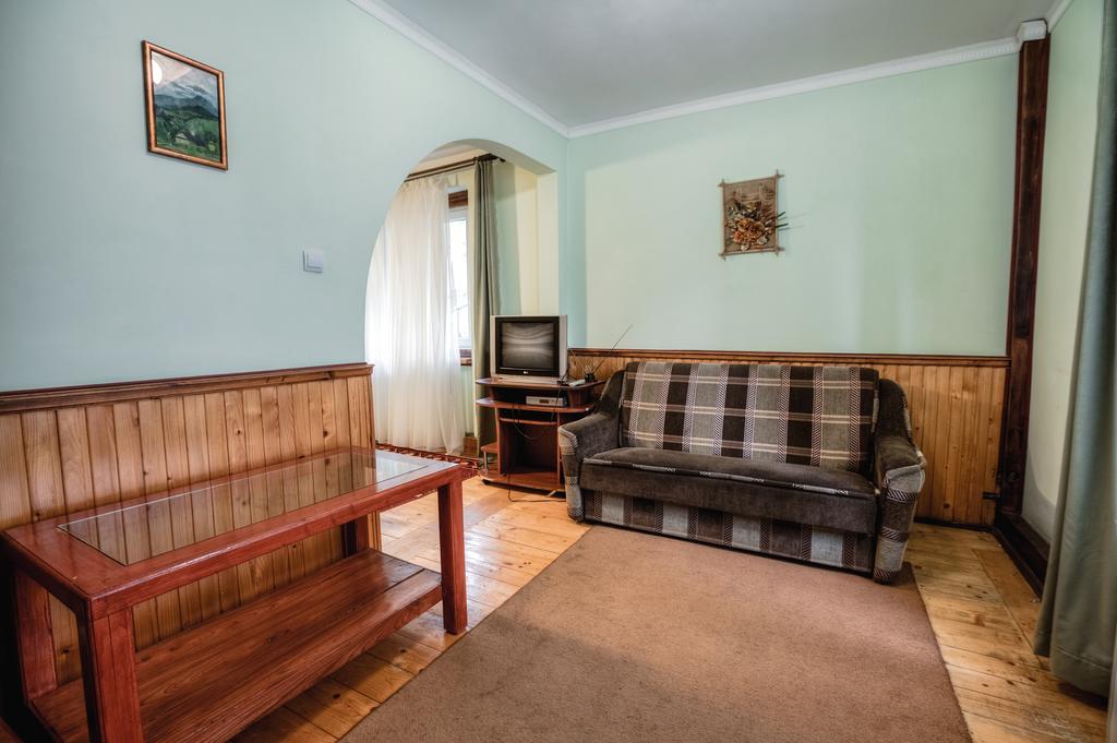 Vatra Hotel Γιαρέμτσε Εξωτερικό φωτογραφία